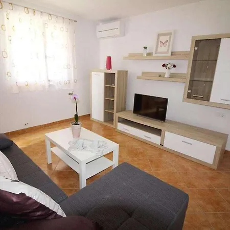 Anna Premium Comfortable Holiday Porec